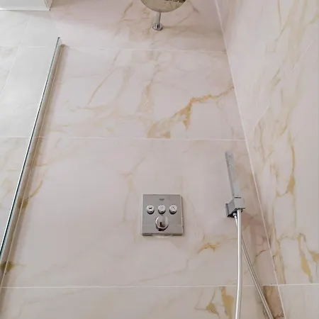 De Silva Apartament2 Apartment